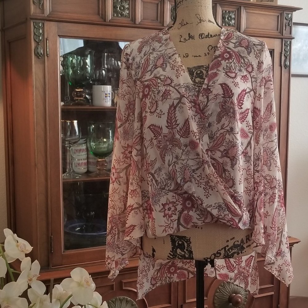 BCBG MAXAZRIA Antique White flower Print S
